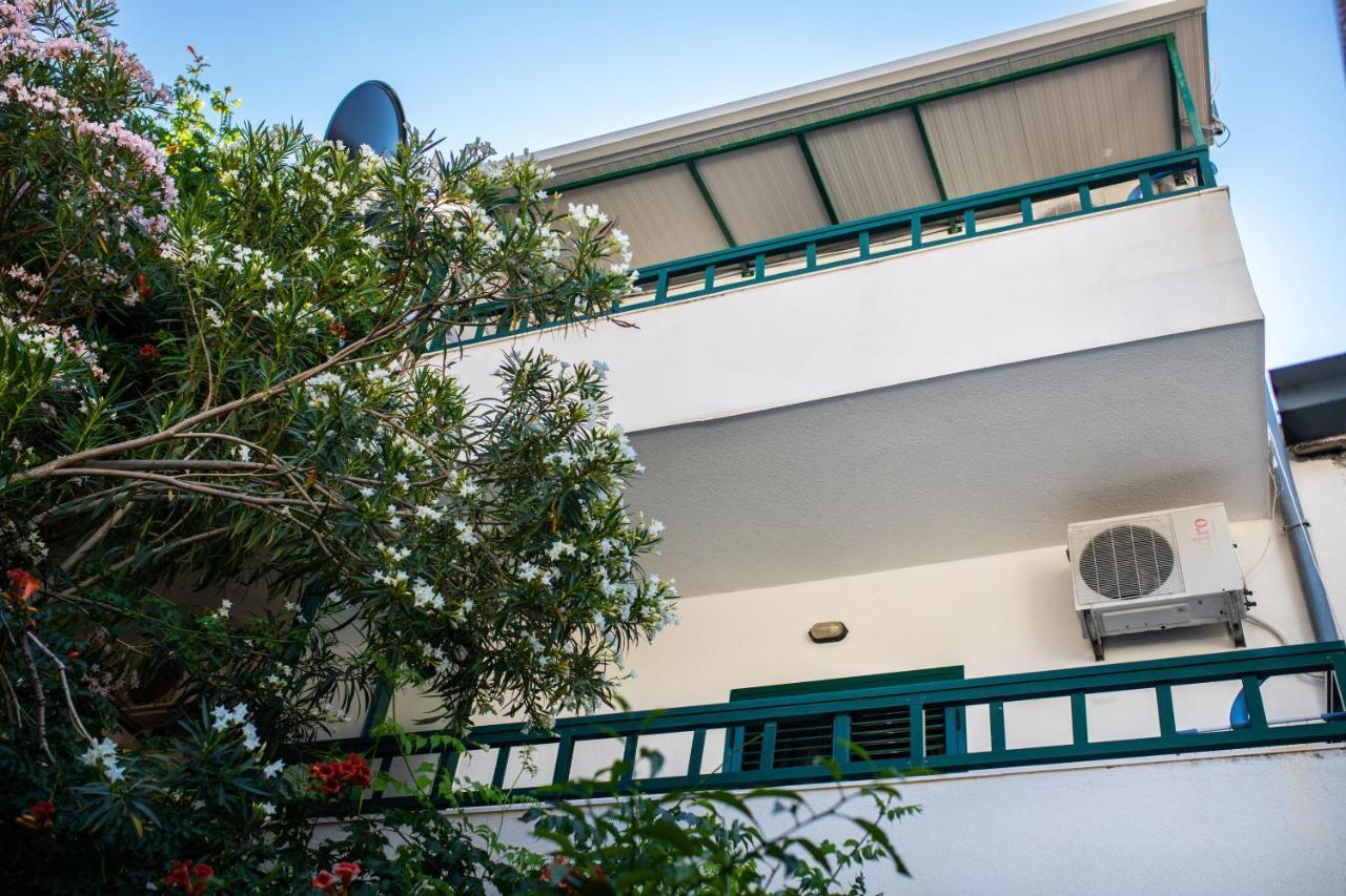 Apartments Gajeta Gradac  Luaran gambar